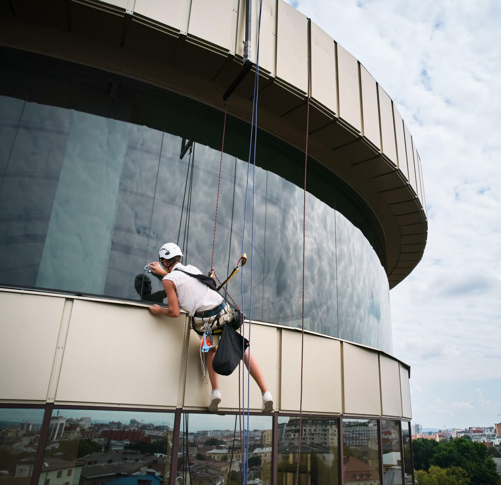 expert facade cleaning services