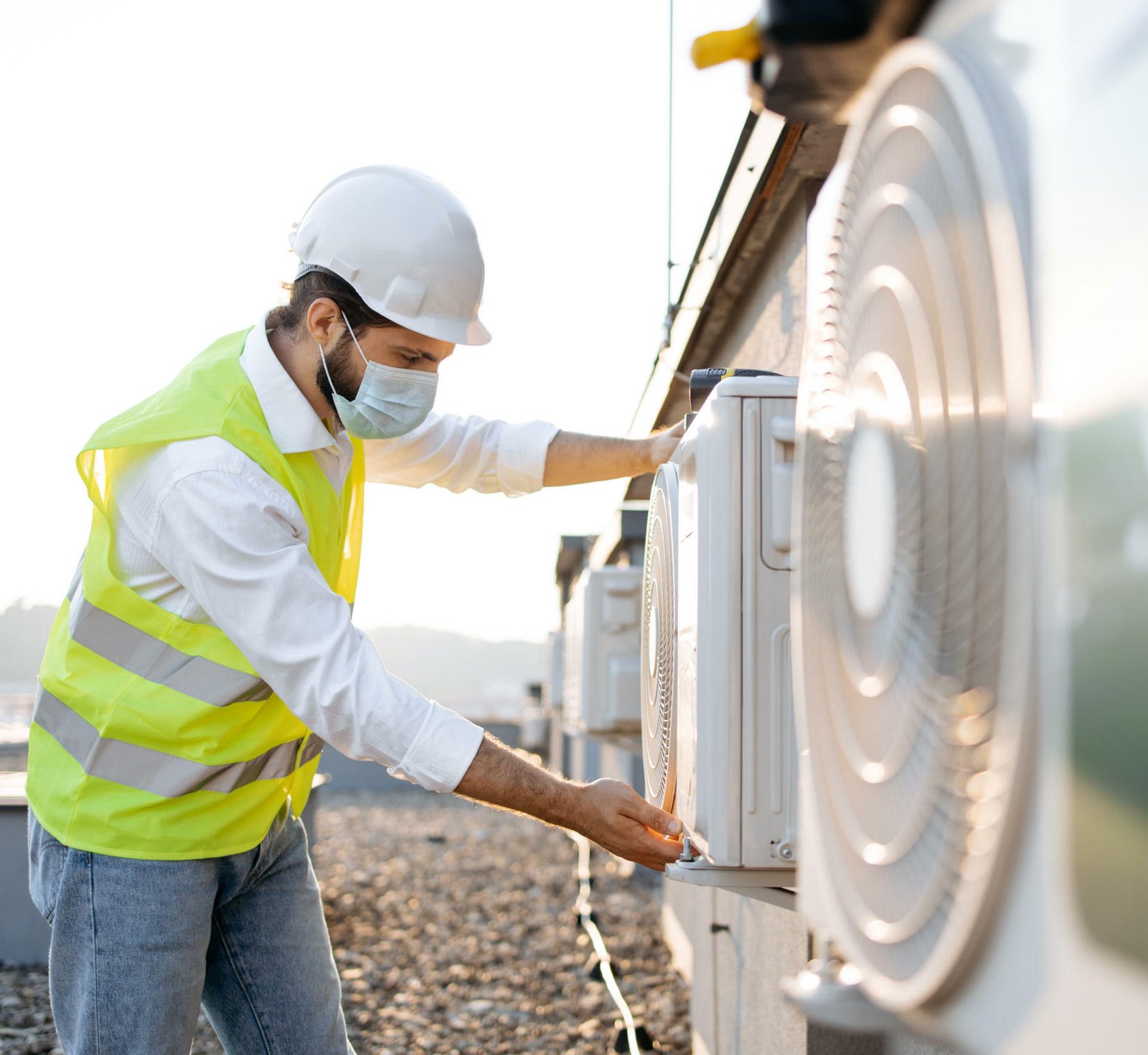 expert ac maintenance technicians in dubai