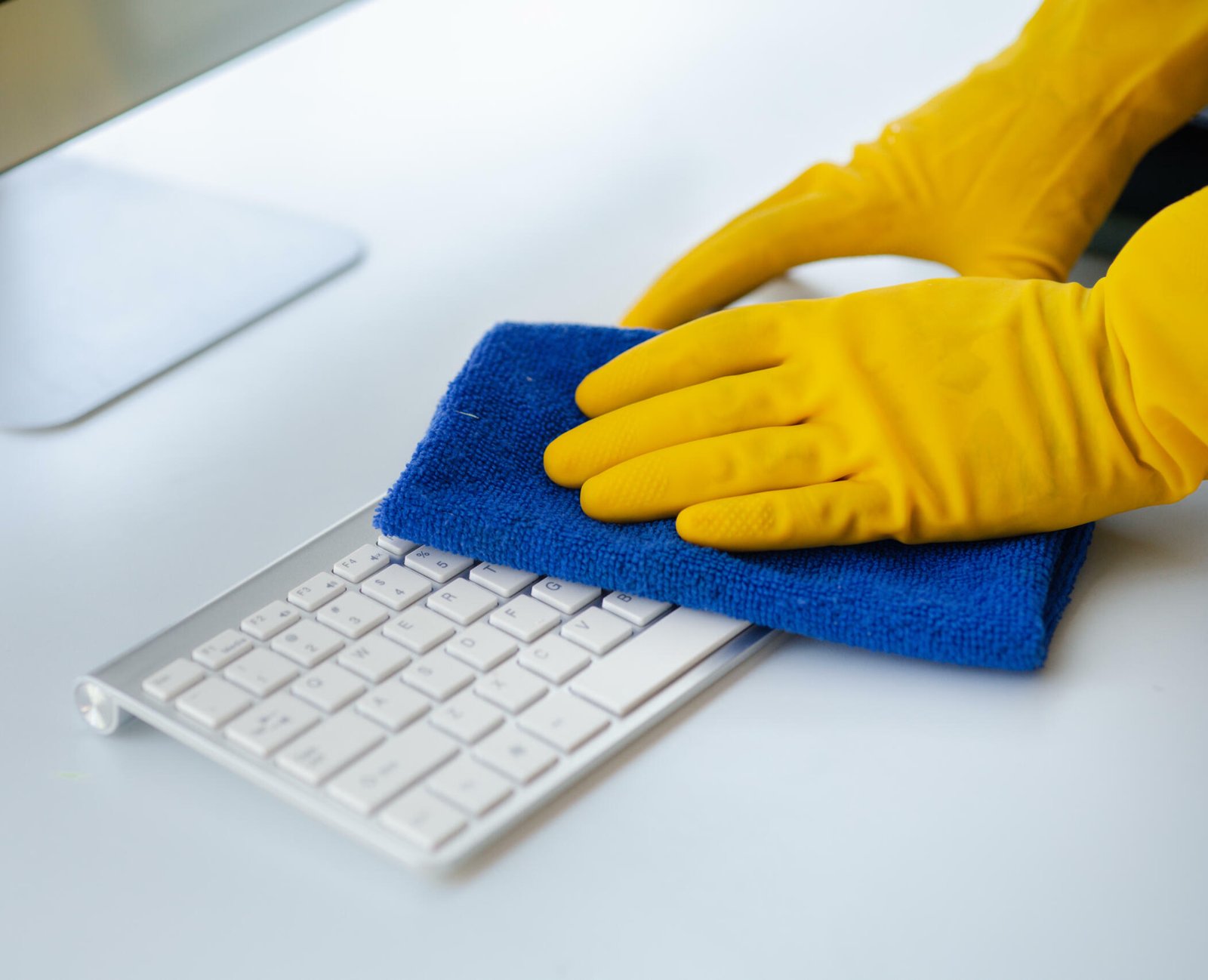 premium office cleaning services in dubai by dubaiclean.ae