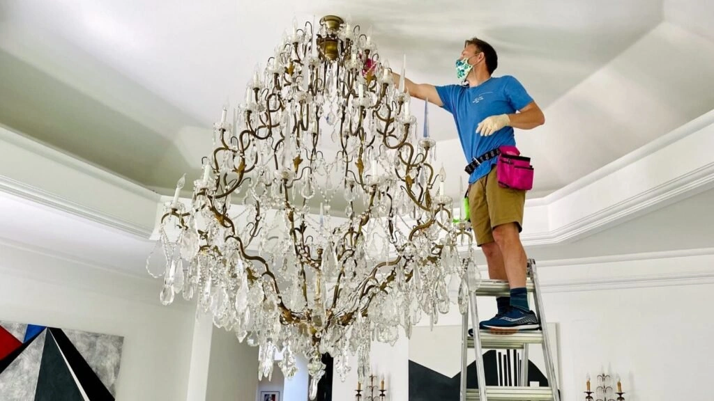 chandelier cleaning service